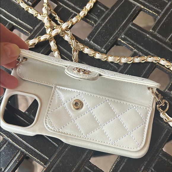 Quilted Cream IPhone Case with Gold Chain - Picture 10 of 10